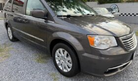 CHRYSLER TOWN COUNTRY 2016