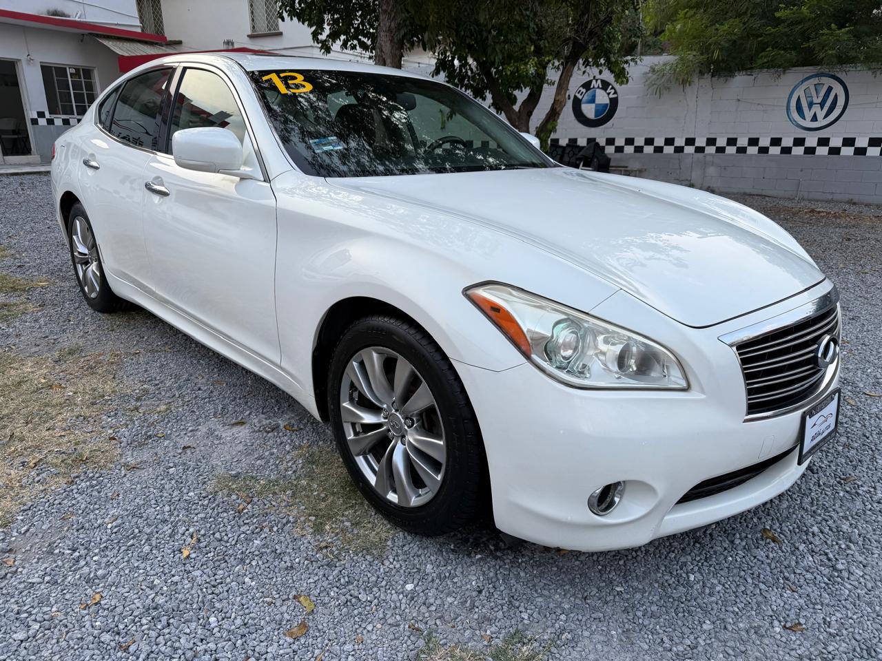 INFINITY  M52 Perfección 2013