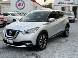 
										Nissan Kicks Advance 2019 full									