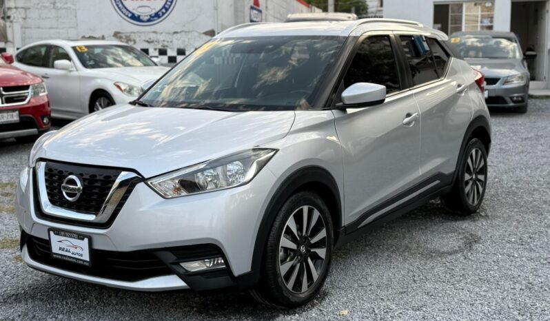 
								Nissan Kicks Advance 2019 full									