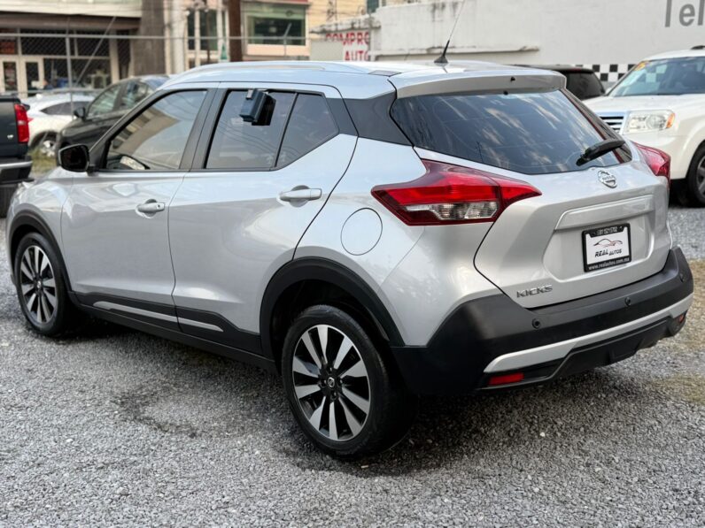 
								Nissan Kicks Advance 2019 full									