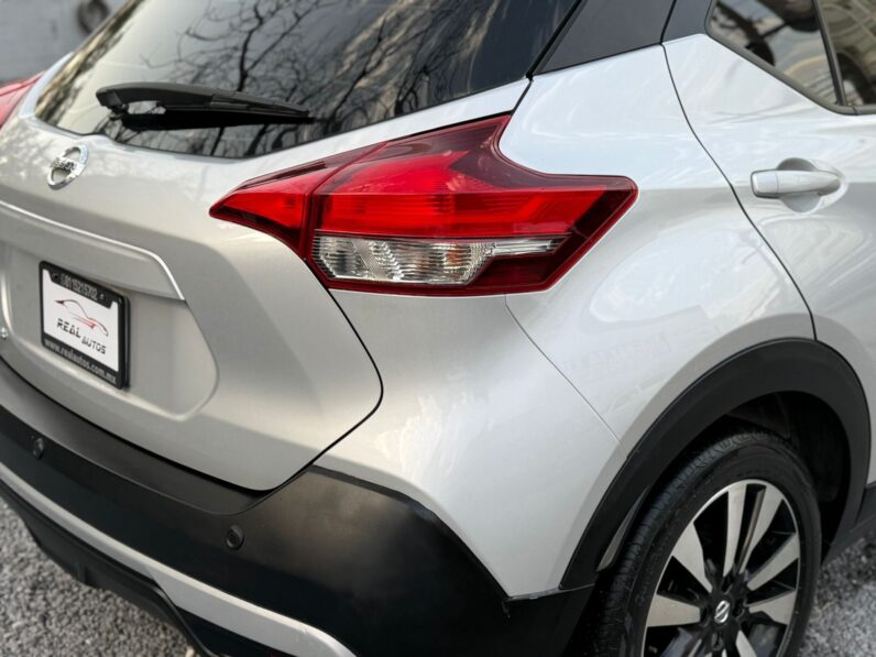 
								Nissan Kicks Advance 2019 full									