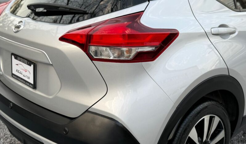 
								Nissan Kicks Advance 2019 full									