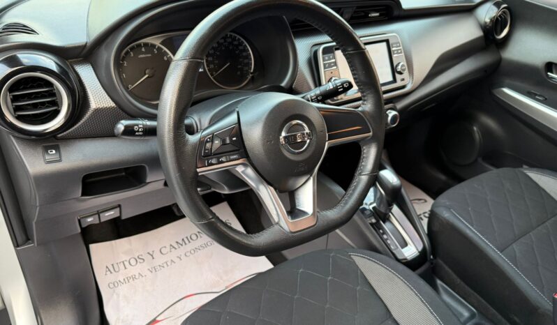 
								Nissan Kicks Advance 2019 full									