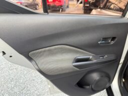 
										Nissan Kicks Advance 2019 full									