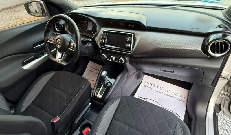
								Nissan Kicks Advance 2019 full									