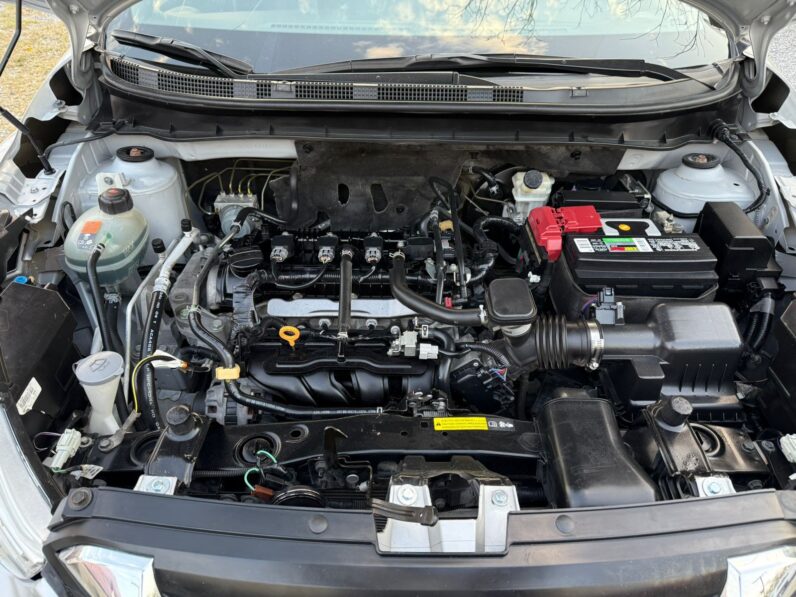 
								Nissan Kicks Advance 2019 full									