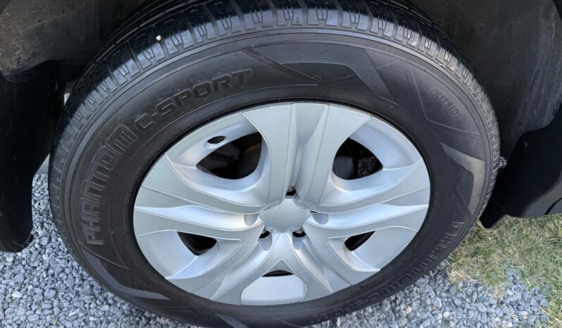Toyota RAV4 LE 2017 full